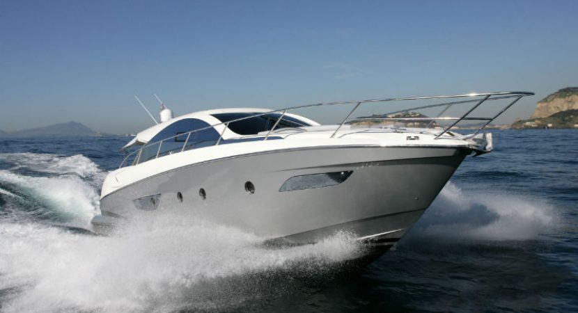 Pontoon Boats Rochester For Family Boating in Gainesville