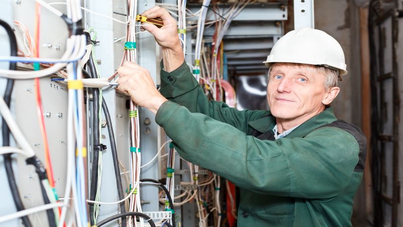 3 Instances When To Call Emergency Electrical Repair Services In Austin