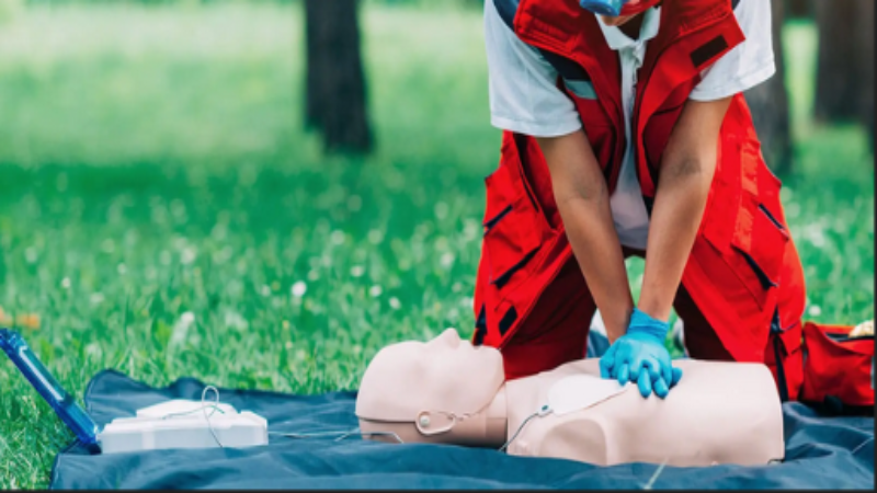 Why Do You need To Take First Aid CPR Classes As A First Respondent?