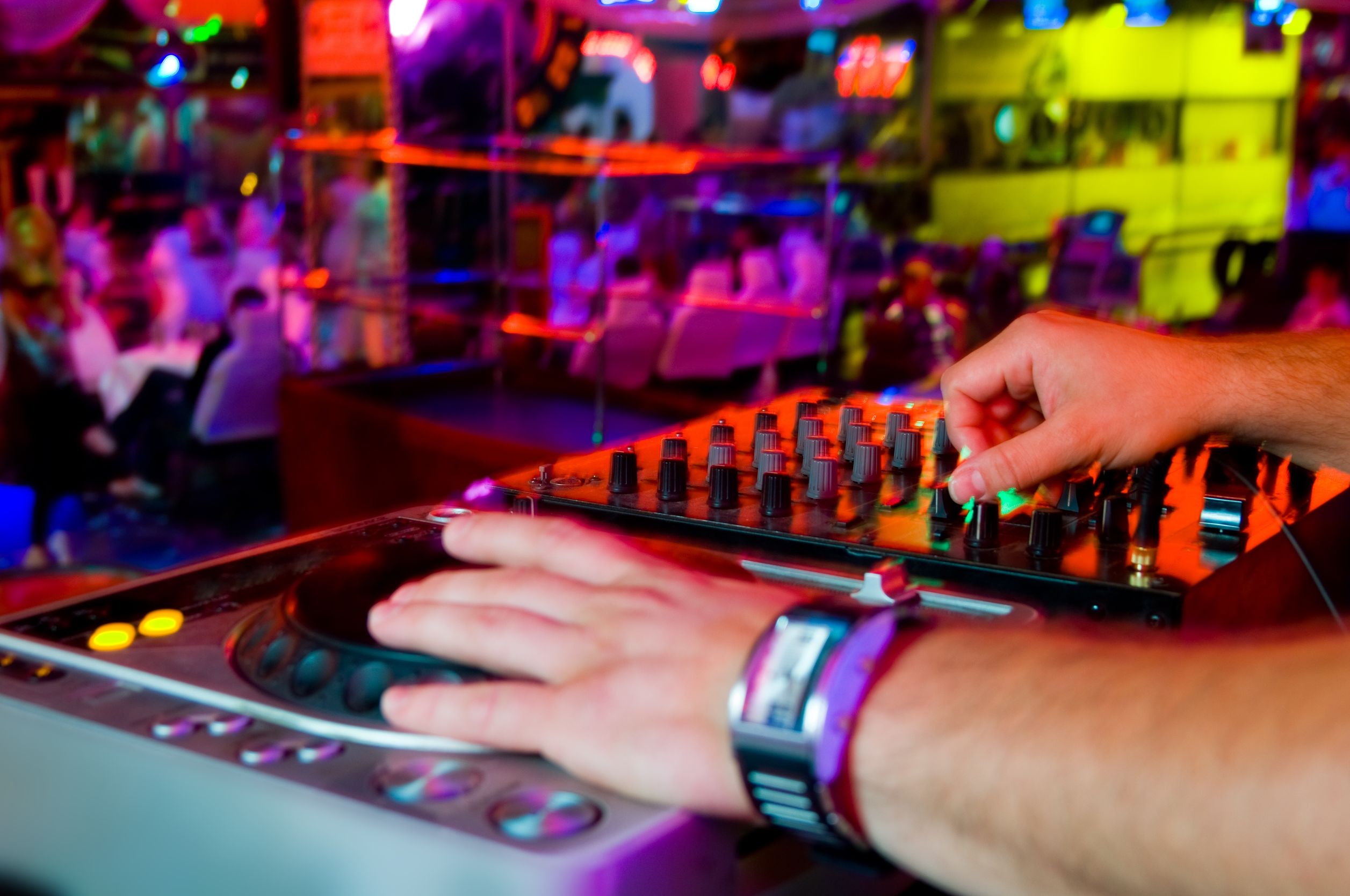 What are the Three Main Services Offered by a Wedding DJ in Schaumburg?